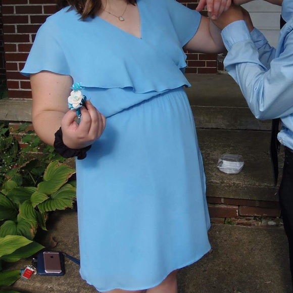beautiful blue formal dress! - Picture 3 of 3
